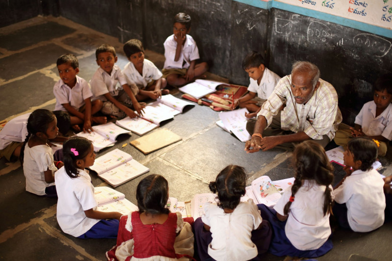 Evul Mediu se întoarce. India elimină evoluția din manualele școlare